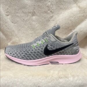 Nike Zoom Pegasus 35 Flyease Gray and Pink Athletic Shoes with Breathable Mesh